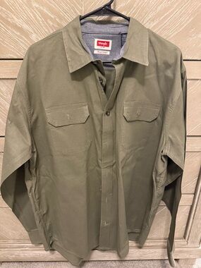 Wrangler Olive Shirt with Chambray Trim